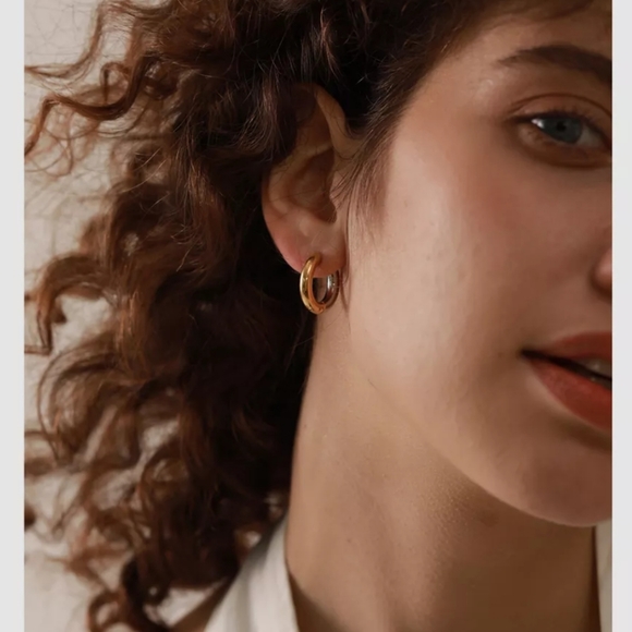 NEW 18K Gold Plated Two-Tone Silver + Gold Small Hoop Earrings - Picture 3 of 9